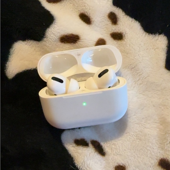 White Wireless Earbuds with Charging Case
